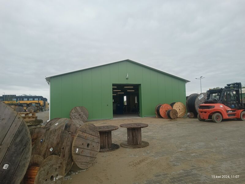 Montaż płyt warstwowych - realizacja 16