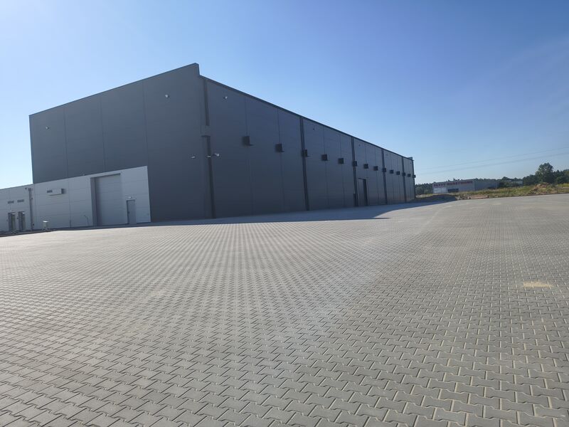 Montaż płyt warstwowych - realizacja 24